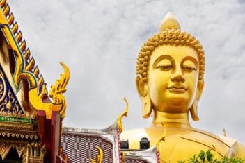Self-Guided Walking Adventure: Golden Buddha to the Tracks